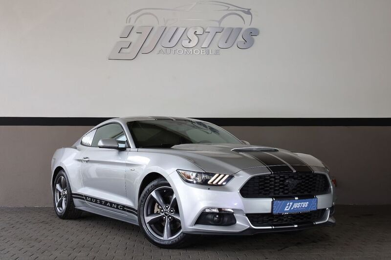 Ingot silver metallic Gebraucht 2016 Ford Mustang Coupé | 21.900 € (Guter Preis) - Bild 1/4