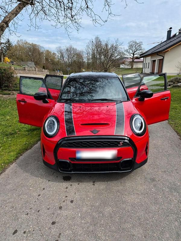 Gebraucht Mini Cooper S Classic 178 PS (130 kW) 2022 Rot Kleinwagen