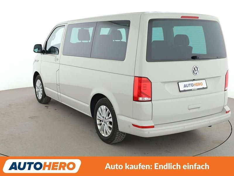 Gebraucht VW Multivan Comfortline 150 PS (110 kW) 2021 Ascotgrau Van