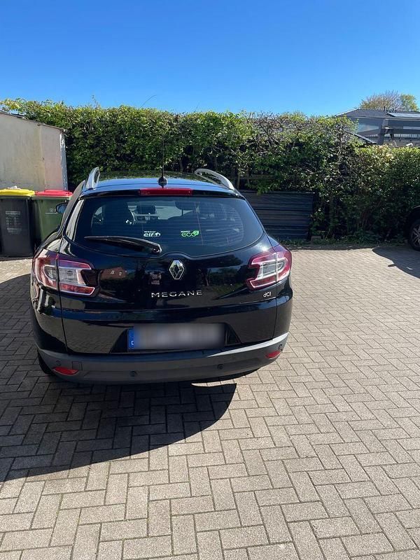 Schwarz Gebraucht 2014 Renault Mégane GrandTour LIMITED Kombi | 5.500 € (Fairer Preis) - Bild 1/4