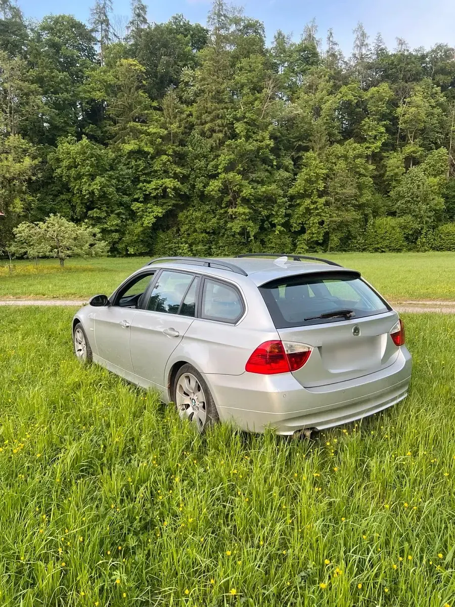 Używany BMW 325 218 KM (160 kW) 2006 Srebrny Kombi