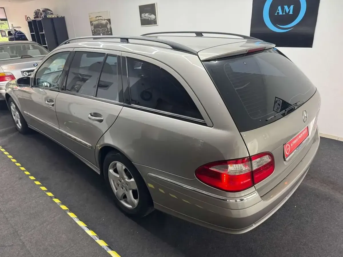 Gebraucht Mercedes E200 Avantgarde 163 PS (119 kW) 2005 Braun Kombi
