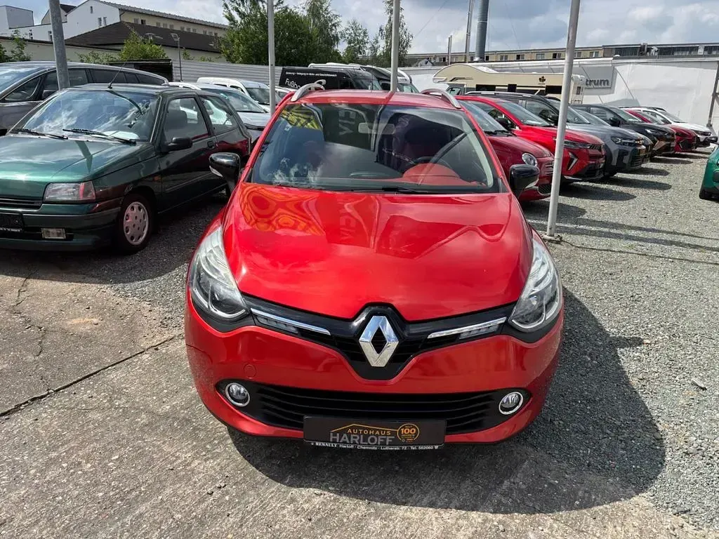 Gebraucht Renault Clio IV Luxe 90 PS (66 kW) 2015 Rot Limousine