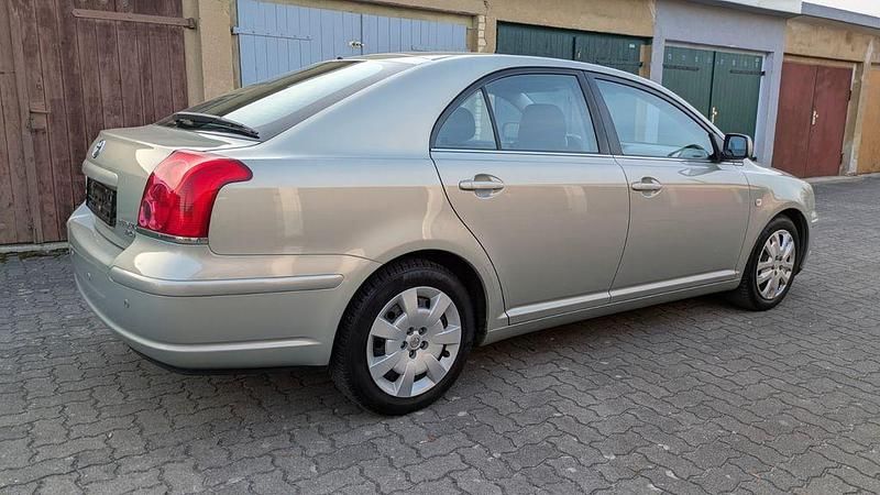 Gebraucht Toyota Avensis 147 PS (108 kW) 2004 Limousine