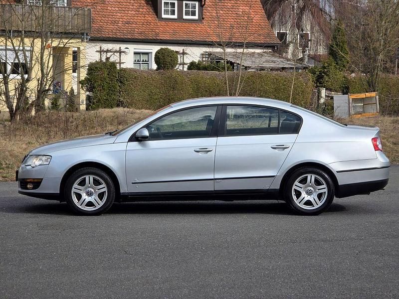 Gebraucht VW Passat Trendline 105 PS (77 kW) 2007 Silber Limousine