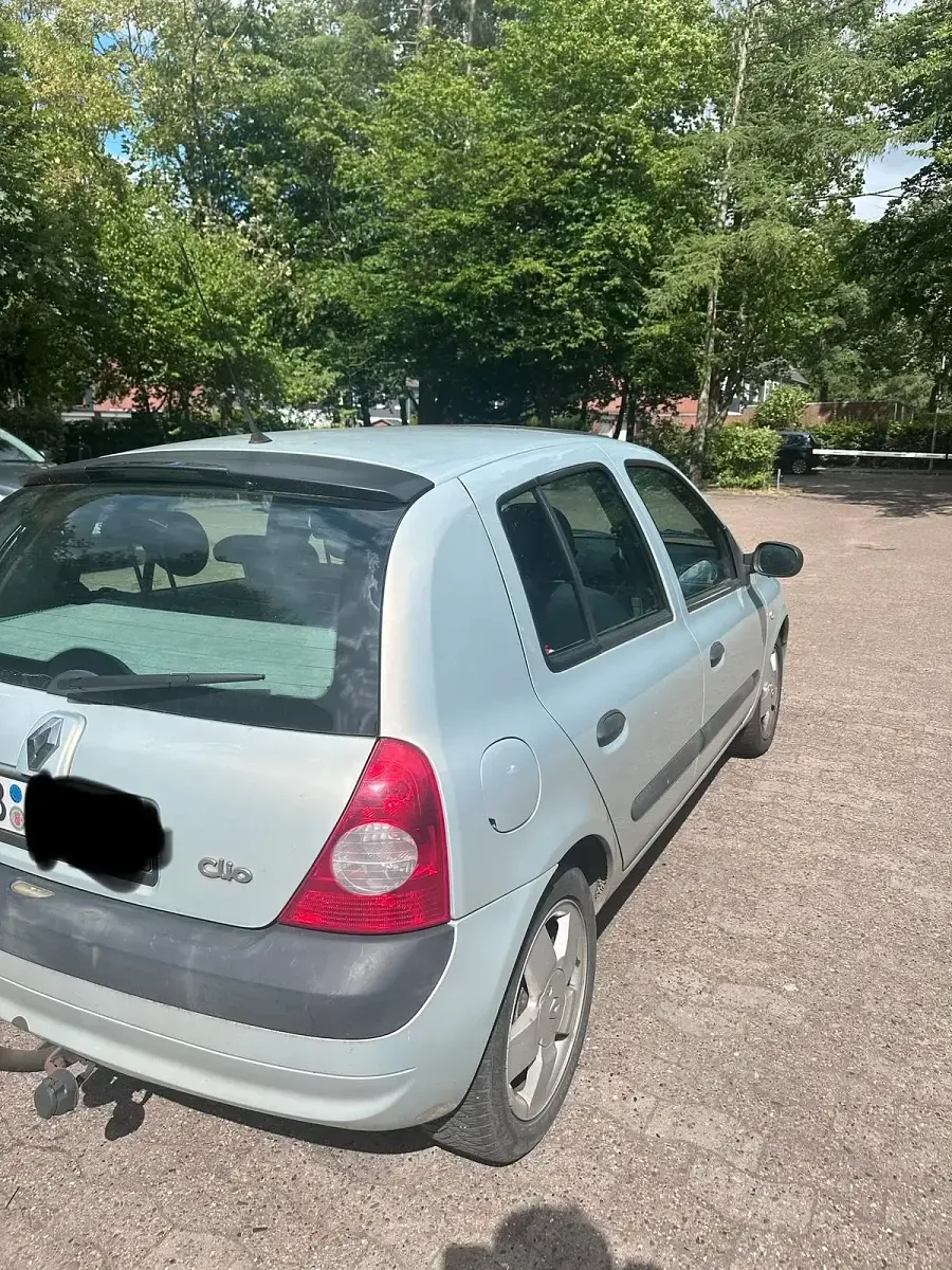 Gebraucht Renault Clio 75 PS (55 kW) 2005 Grau Kleinwagen