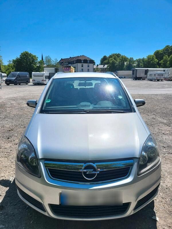 Silber Gebraucht 2006 Opel Zafira Van / Kleinbus | 2.800 € (Fairer Preis) - Bild 1/4