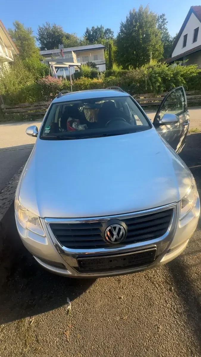 Gebraucht VW Passat 122 PS (89 kW) 2009 Silber Kombi
