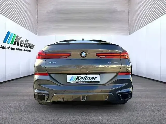 Gebraucht BMW X6 M Sport 352 PS (258 kW) 2025 Manhattan met. SUV