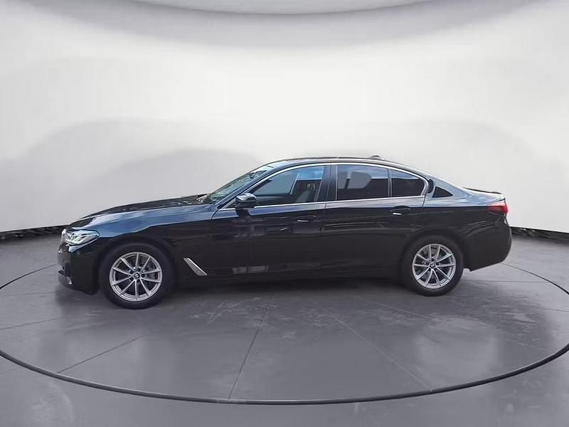 Gebraucht BMW 540 Sport Line 340 PS (250 kW) 2023 Schwarz Limousine