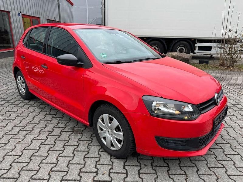 Rot Gebraucht 2010 VW Polo Trendline Limousine | 4.500 € (Fairer Preis) - Bild 1/4