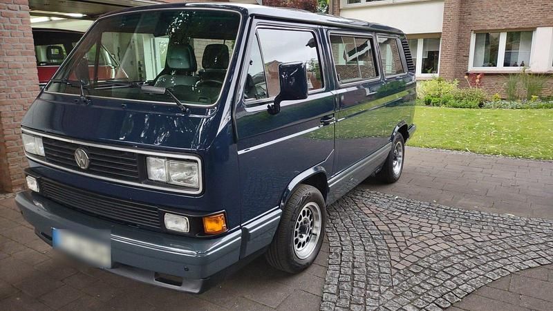 Usado VW Multivan 112 HP (82 kW) 1988 Azul Monovolume