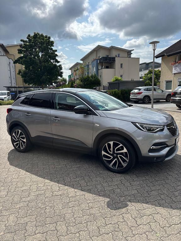 Silber Gebraucht 2019 Opel Grandland X Ultimate SUV | 16.500 € (Fairer Preis) - Bild 1/4