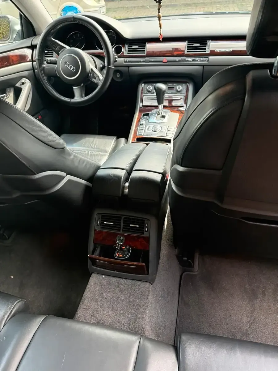 Gebraucht Audi A8 280 PS (205 kW) 2003 Grau Limousine