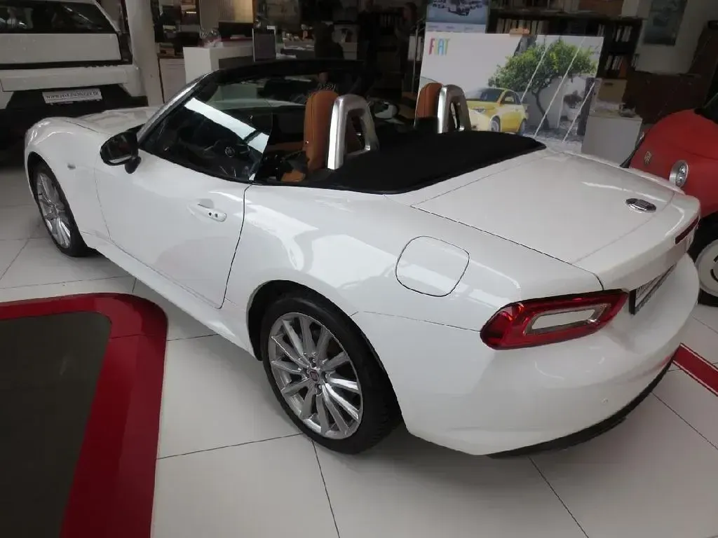 Gebraucht Fiat 124 Spider Lusso 140 PS (102 kW) 2019 Cabrio