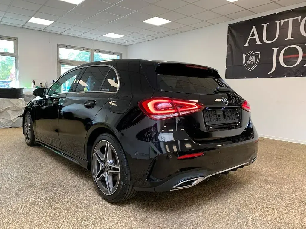 Gebraucht Mercedes A200 AMG line 150 PS (110 kW) 2021 Schwarz Limousine