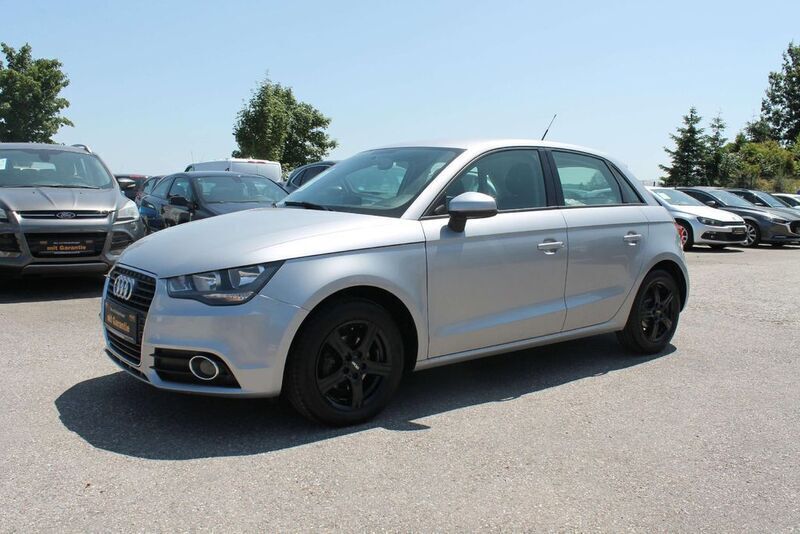 Grau Gebraucht 2014 Audi A1 Attraction Kleinwagen | 8.990 € (Guter Preis) - Bild 1/4