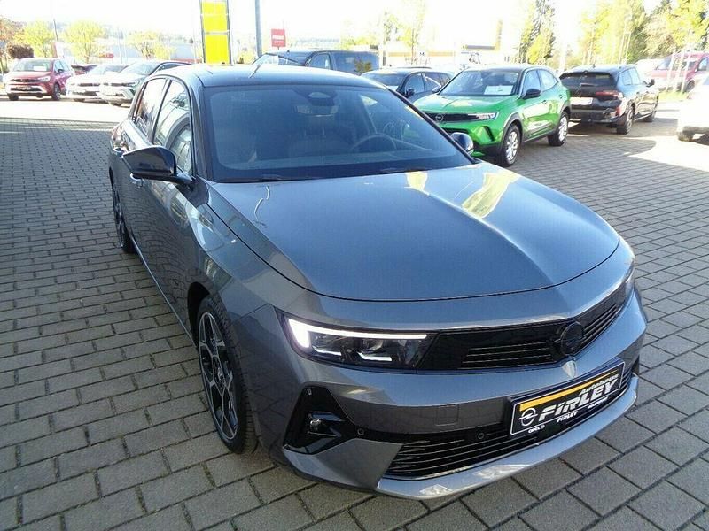 Gebraucht Opel Astra Ultimate 131 PS (96 kW) 2024 Mondstein grau Kleinwagen