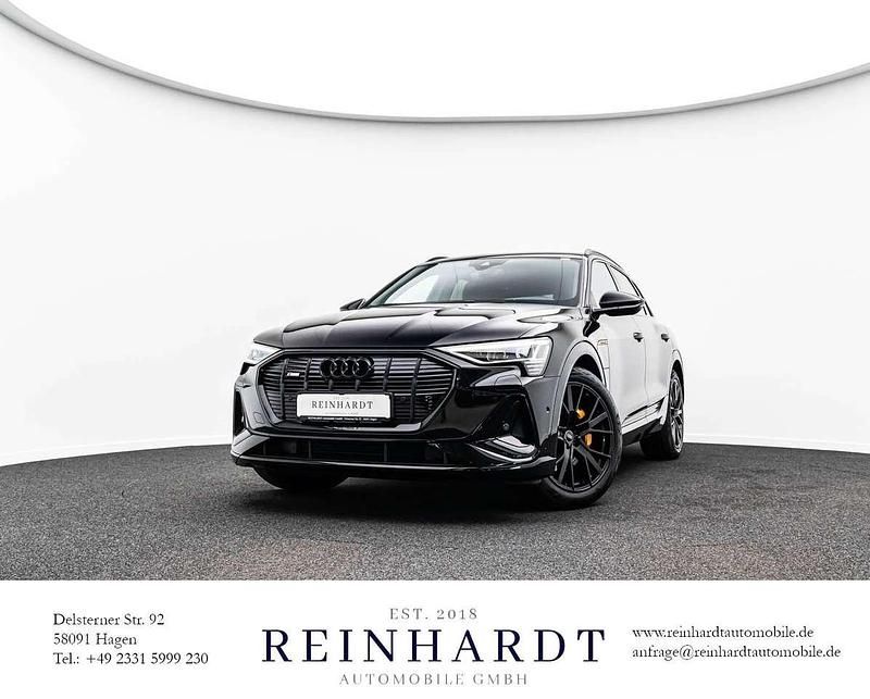 Mythosschwarz metallic Gebraucht 2022 Audi e-tron Black Edition SUV | 35.620 € (Superpreis) - Bild 1/3