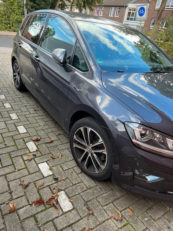 Grau Gebraucht 2015 VW Golf VII LOUNGE Kombi | 10.500 € (Fairer Preis) - Bild 1/4