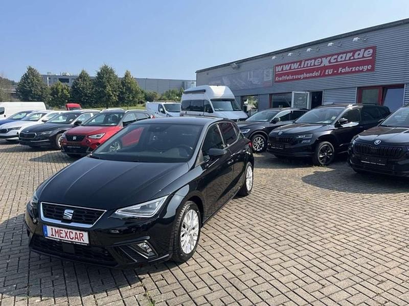 Schwarz met. (metallic) Gebraucht 2024 Seat Ibiza FR Limousine | 19.990 € (Fairer Preis) - Bild 1/4