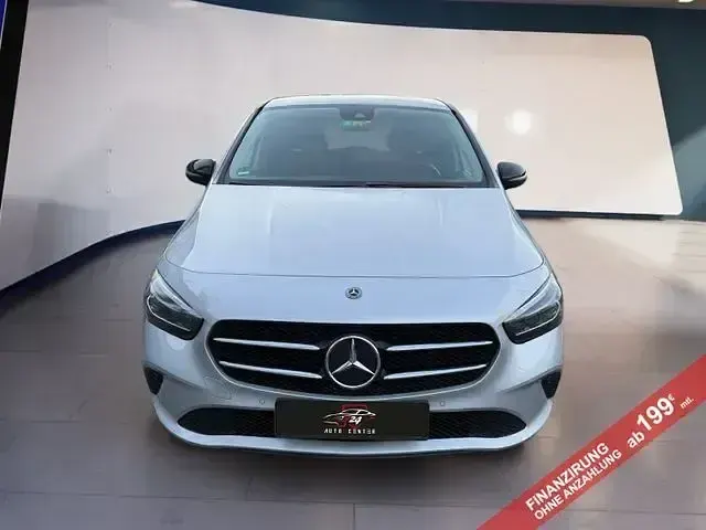 Gebraucht Mercedes B220 Night 190 PS (139 kW) 2019 Silber Kleinwagen