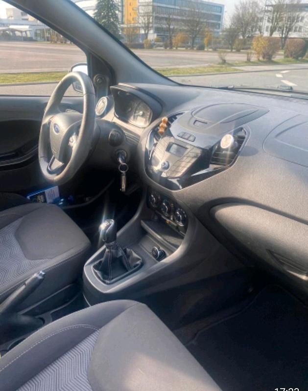 Gebraucht Ford Ka 71 PS (52 kW) 2018 Weiß Limousine