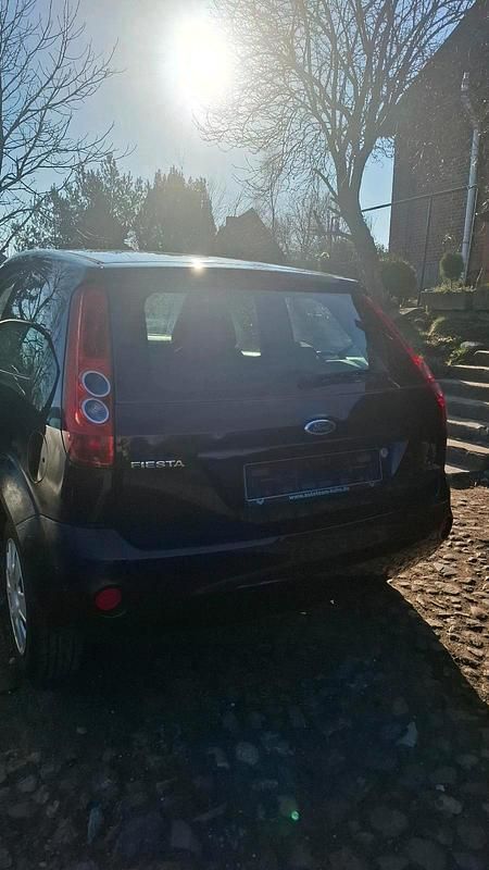 Gebraucht Ford Fiesta 60 PS (44 kW) 2008 Schwarz Kleinwagen