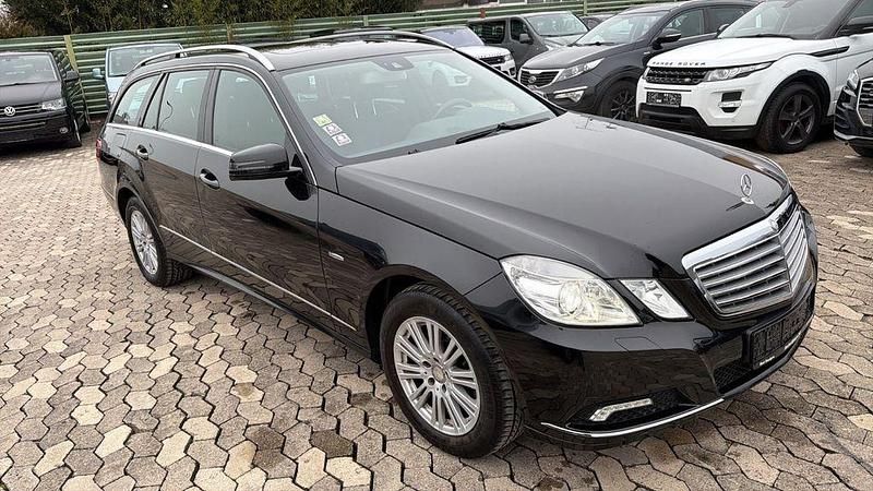 Gebraucht Mercedes E200 184 PS (135 kW) 2010 Schwarz Kombi