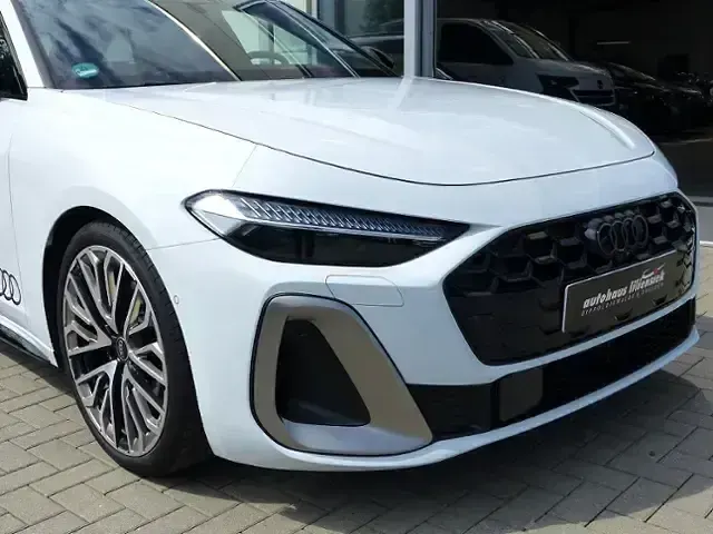 Gebraucht Audi A5 Edition .1 204 PS (150 kW) 2025 Weiß Coupé