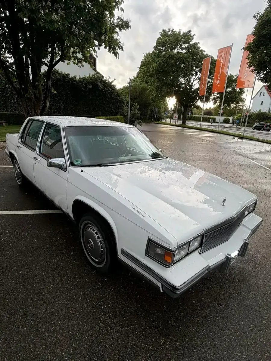 Gebraucht Cadillac Deville 140 PS (102 kW) 1986 Weiß Limousine