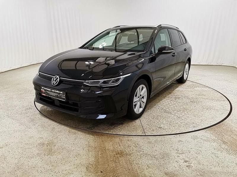 Gebraucht VW Golf VIII 200 PS (147 kW) 2024 Grenadillschwarz metallic Kombi