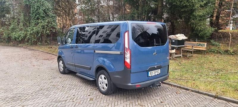 Gebraucht Ford Tourneo 170 PS (125 kW) 2017 Van / Kleinbus