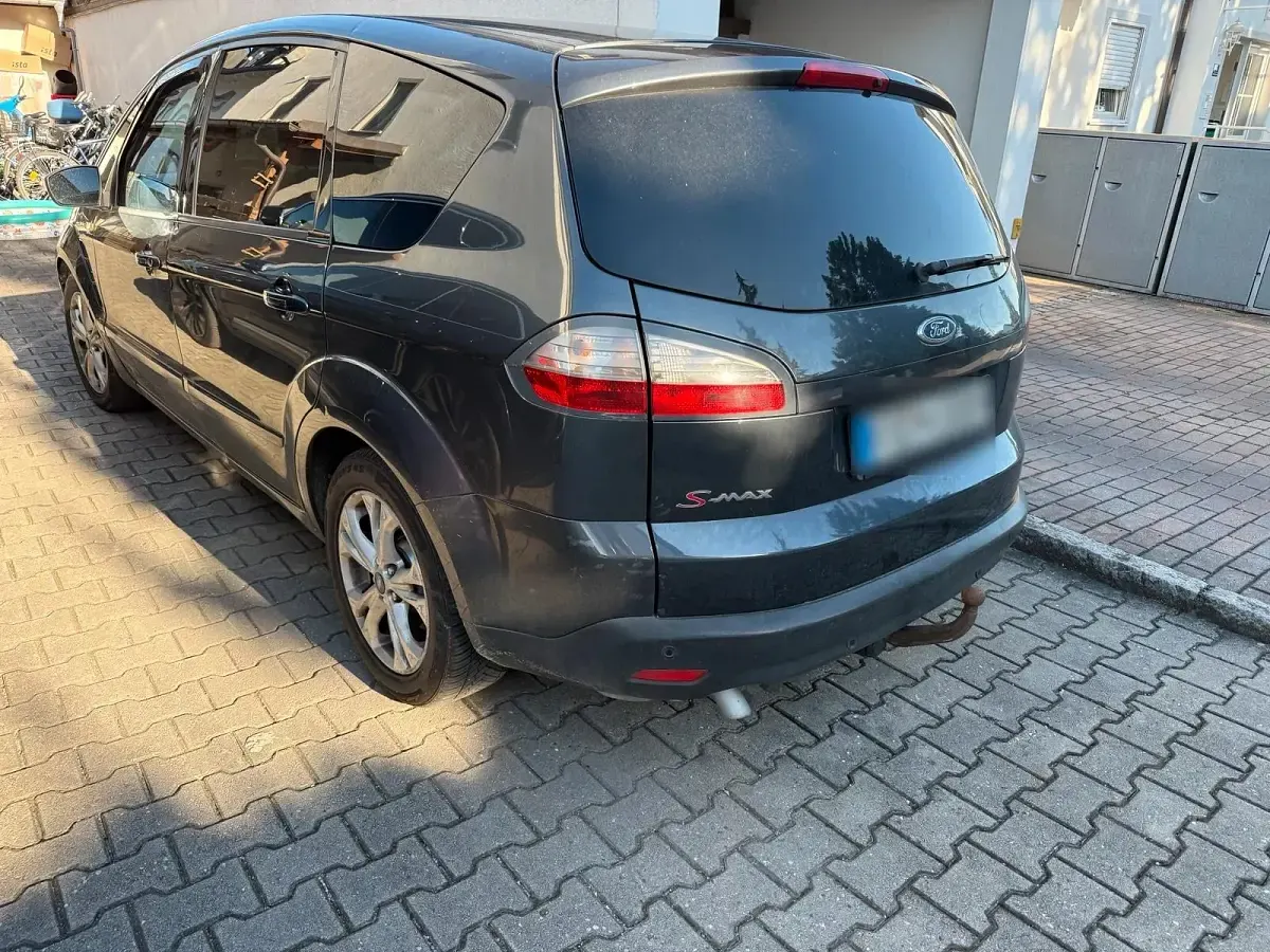 Gebraucht Ford S-MAX 140 PS (102 kW) 2008 Silber Van / Kleinbus