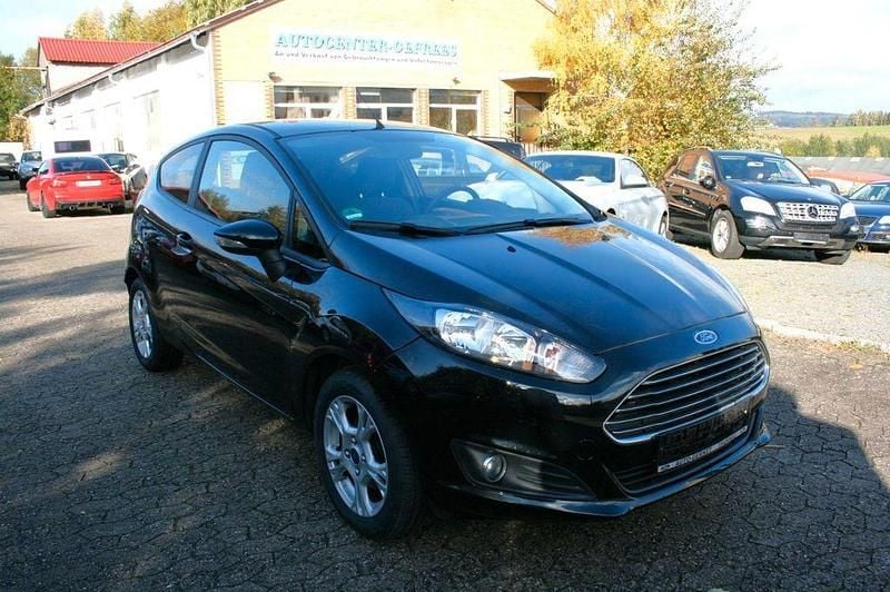 Schwarz Gebraucht 2014 Ford Fiesta SYNC Edition Kleinwagen | 4.999 € (Guter Preis) - Bild 1/4
