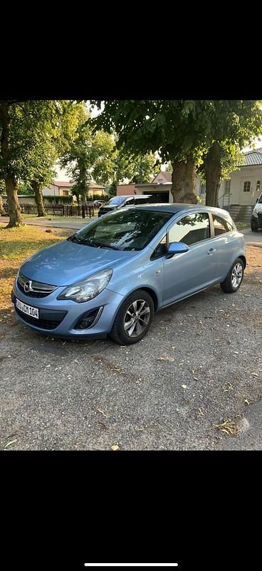 Blau Gebraucht 2014 Opel Corsa Kombi | 4.250 € (Fairer Preis) - Bild 1/4