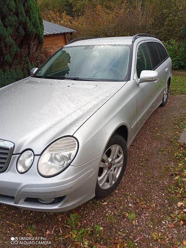 Gebraucht Mercedes E200 Avantgarde 184 PS (135 kW) 2006 Silber Kombi
