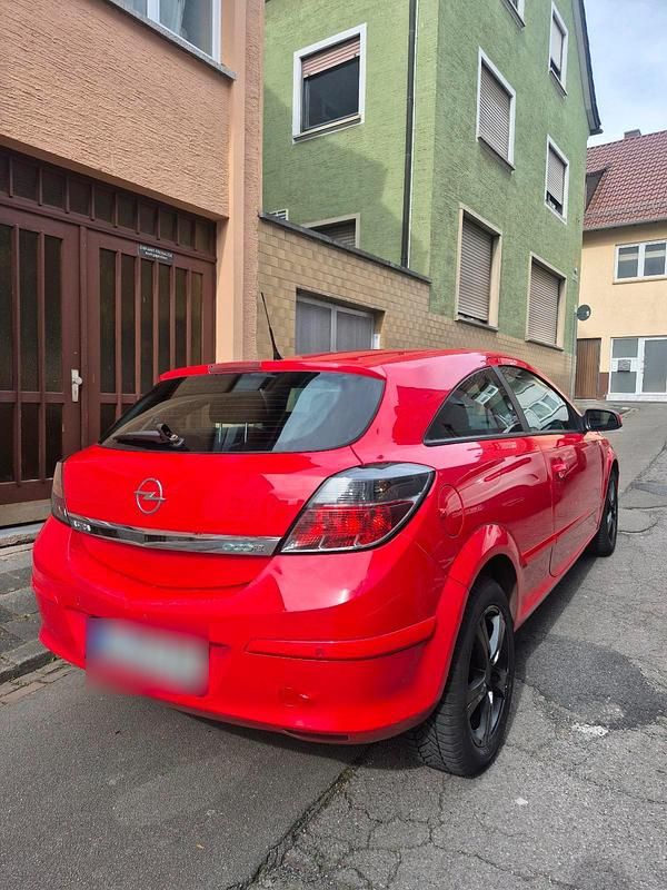 Gebraucht Opel Astra 90 PS (66 kW) 2008 Rot Coupé