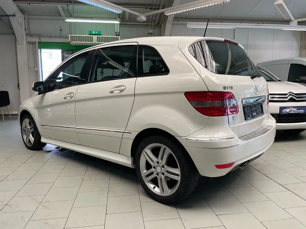 Gebraucht Mercedes B170 116 PS (85 kW) 2009 Weiß Van / Kleinbus