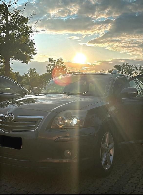 Gebraucht Toyota Avensis 163 PS (119 kW) 2007 Grau Kombi