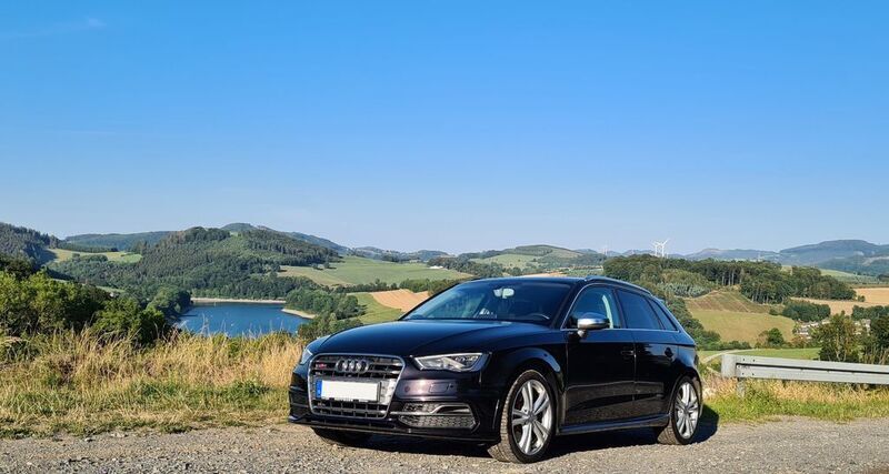 Schwarz Gebraucht 2013 Audi S3 Ambiente Limousine | 18.500 € (Superpreis) - Bild 1/4