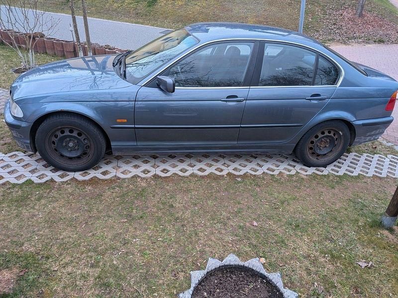 Gebraucht BMW 320 150 PS (110 kW) 1999 Blau Limousine
