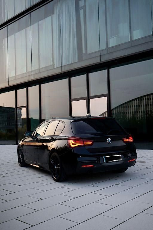 Schwarz Gebraucht 2017 BMW 118 M Sport Kleinwagen | 14.650 € (Fairer Preis) - Bild 1/4