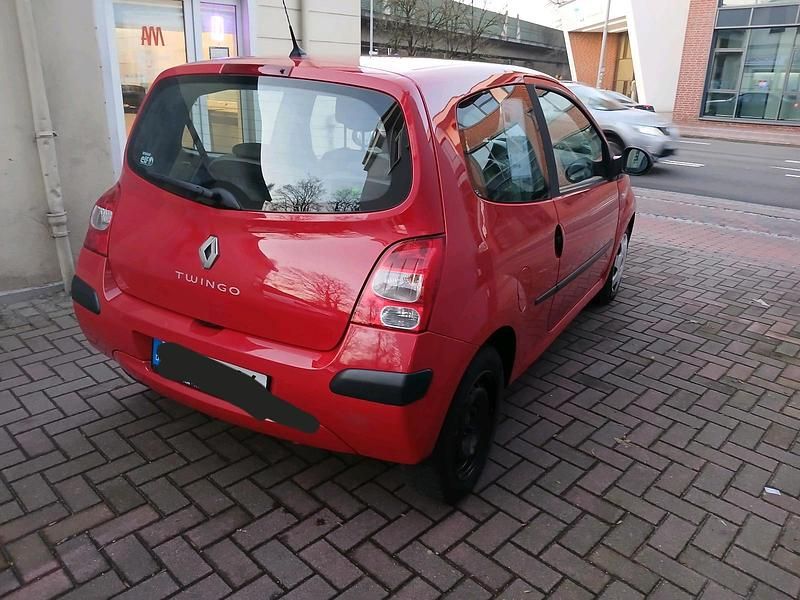 Gebraucht Renault 10 76 PS (55 kW) 2009 Rot Limousine