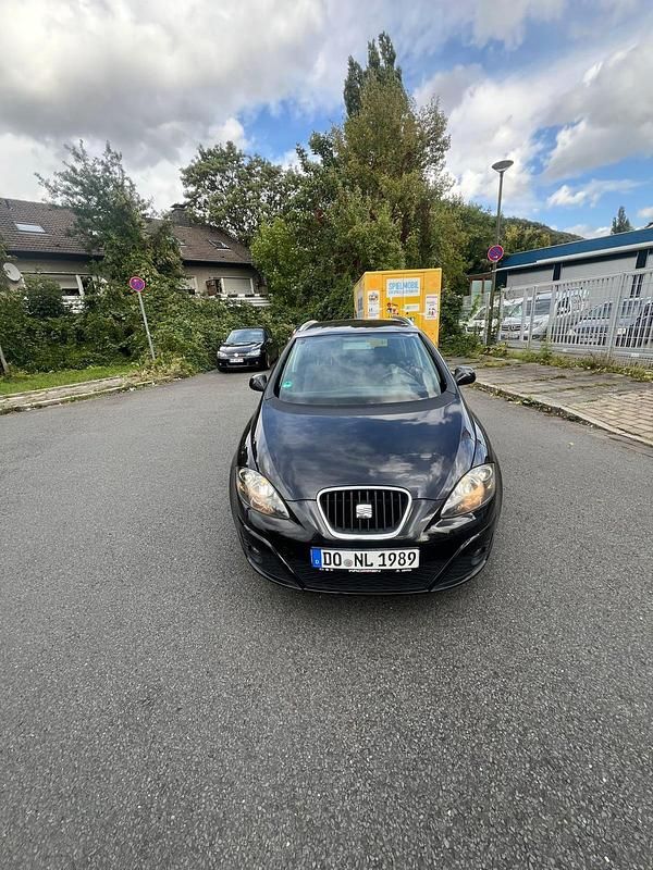 Schwarz Gebraucht 2010 Seat Altea Van / Kleinbus | 3.650 € (Fairer Preis) - Bild 1/4