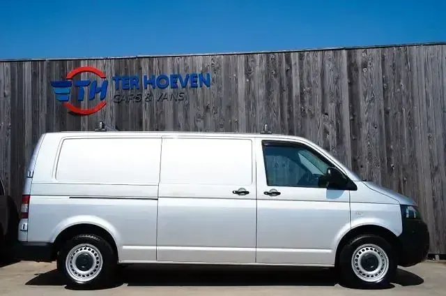 Gebraucht VW T5 140 PS (102 kW) 2013 Silber Van