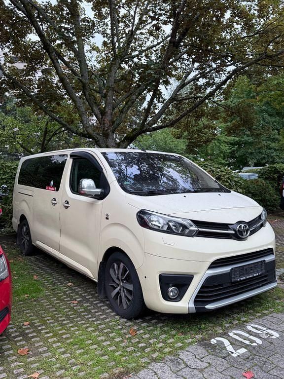 Schwarz Gebraucht 2018 Toyota Proace Van | 13.800 € (Etwas zu teuer) - Bild 1/4