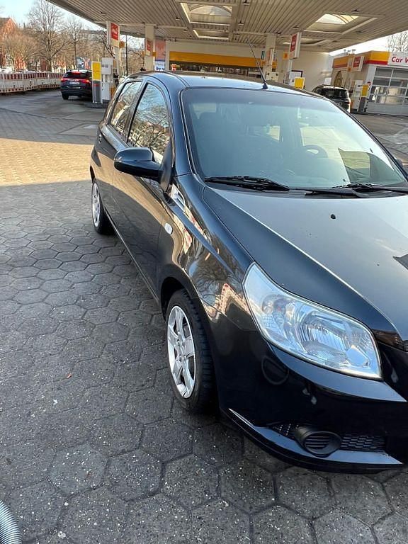 Gebraucht Chevrolet Aveo 85 PS (62 kW) 2010 Schwarz Limousine