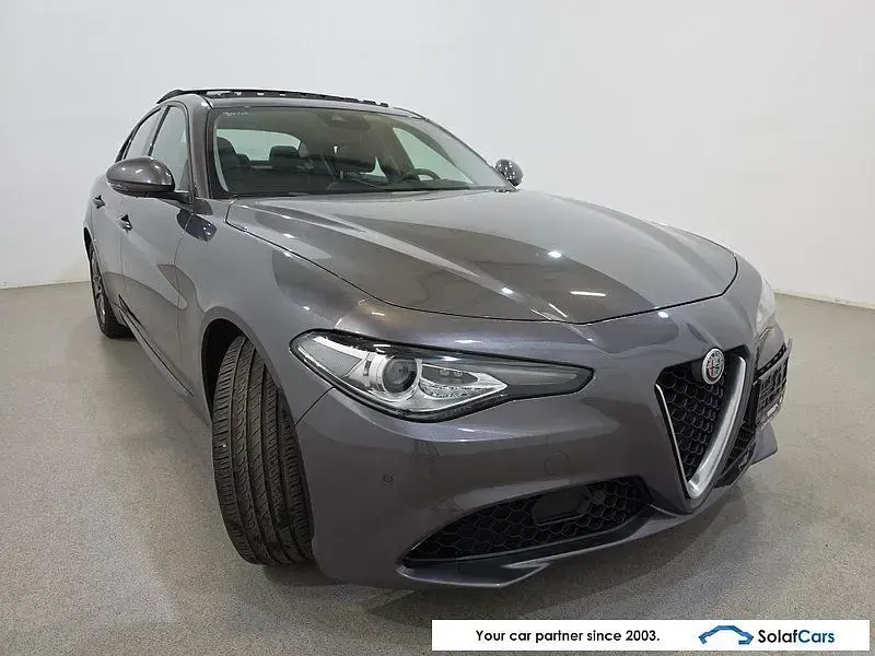 Gebraucht Alfa Romeo Giulia 150 PS (110 kW) 2017 Grau Limousine