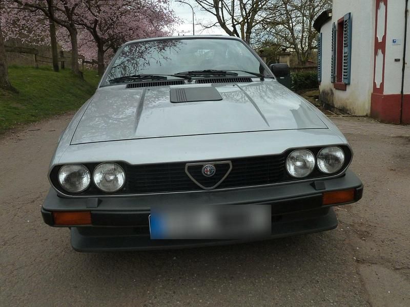 Gebraucht Alfa Romeo GTV 158 PS (116 kW) 1983 Silber Coupé